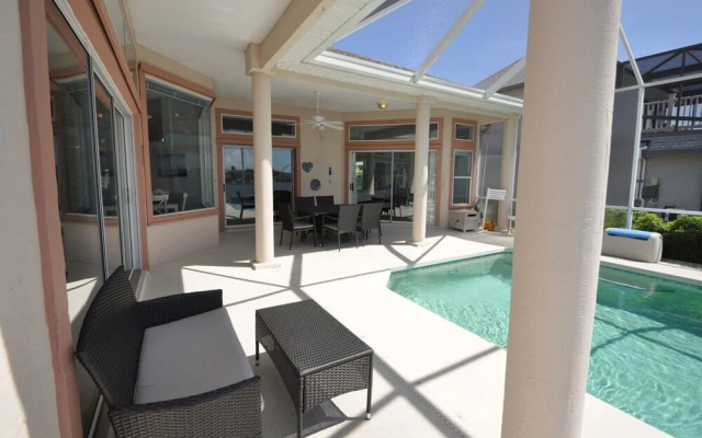 Canal Home w Heated Pool Dock