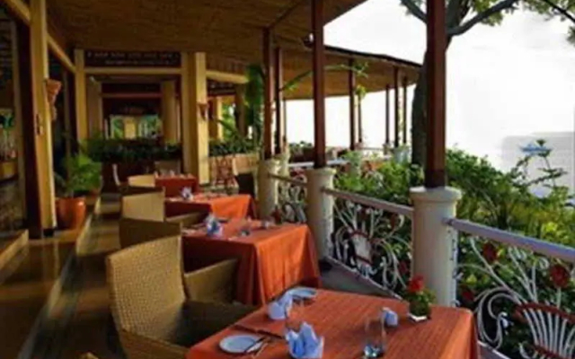 Alegre Beach Resort
