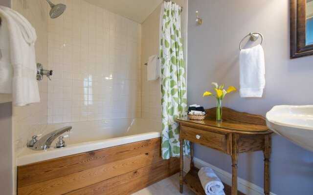 Steeles Tavern Manor