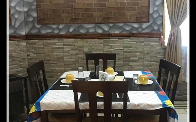 Hostal Bauer