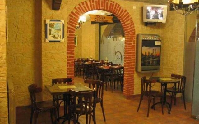 Hostal Restaurante Cornella