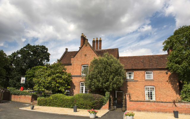 The Charlecote Pheasant Hotel