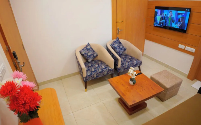 Hotel Cheer Royale