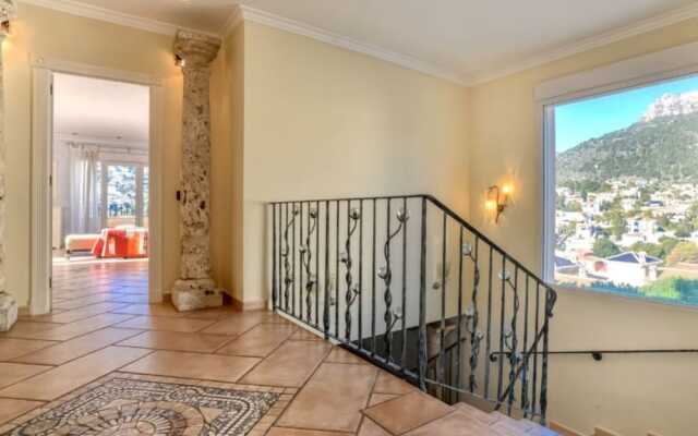 Villa - 5 Bedrooms with Pool - 106414