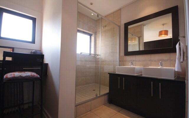 Manhattan 808 by CTHA