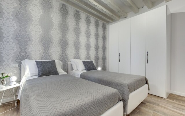 Laguna Luxury 2