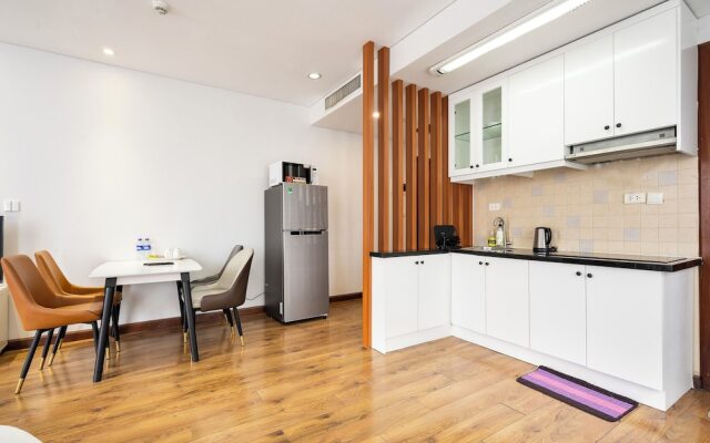 Night Life Lancaster 1br GymBarJapTown