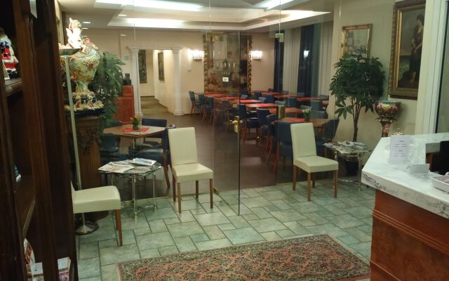 Hotel Pension Excellence