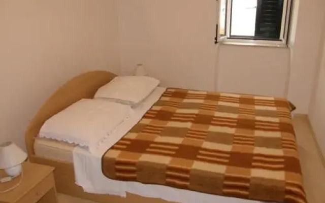 Apartments Primosten (600)