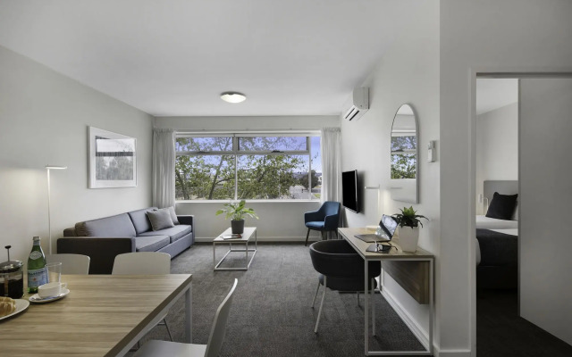 Quest Mawson Lakes