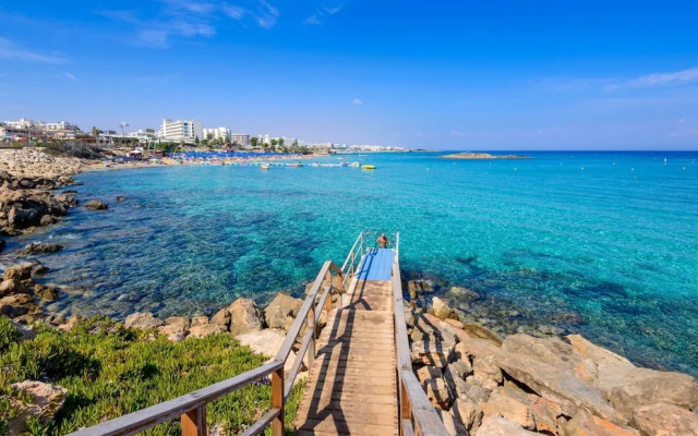 Green Bay Villa 17 in Protaras