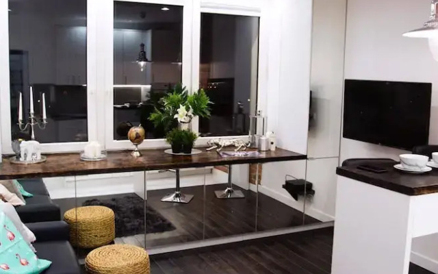 Warsaw Concierge Modern Studio