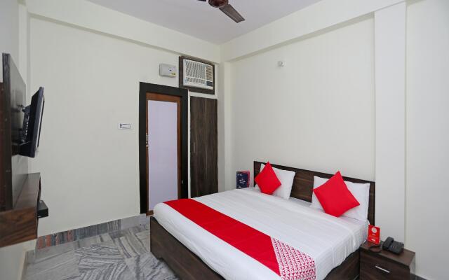 OYO Flagship 18363 New Shanti Hotel