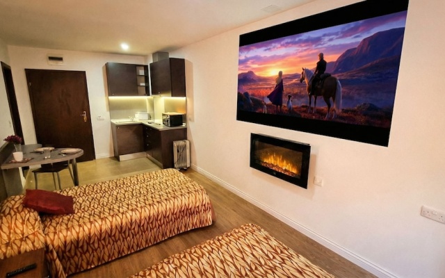 Mountain Paradise 2 - Quiet Cosy Studio - Balcony, Wifi