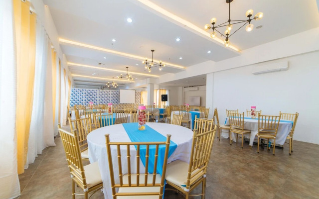 Reddoorz Plus @ Hotel Metro