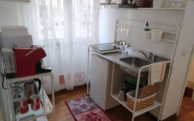 Al 171 Suite Studio 1p-3p