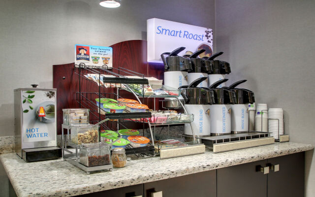 Holiday Inn Express & Suites Jackson Downtown - Coliseum by IHG