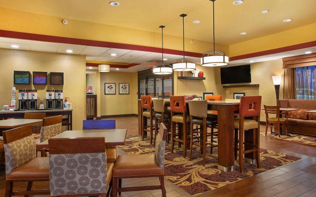 Hampton Inn Dry Ridge