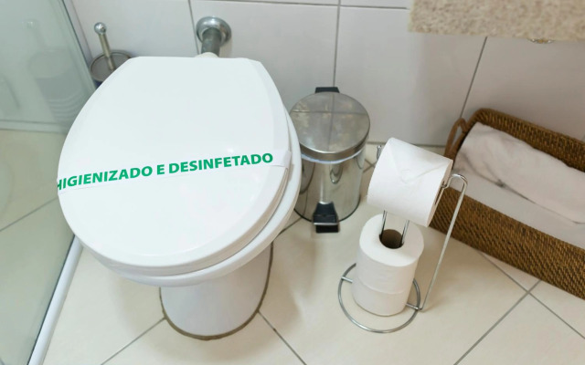 Lindo Apartamento frente para praia, Wi-Fi, estacionamento gratuito