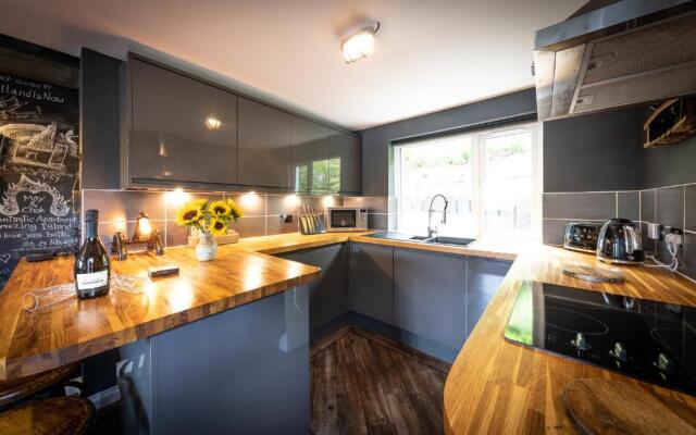 Storr Apartments