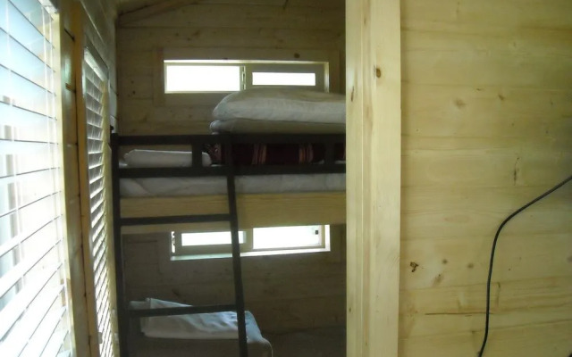 Yosemite Lakes River Yurt 22