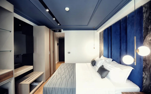 Luxury Premium Finese