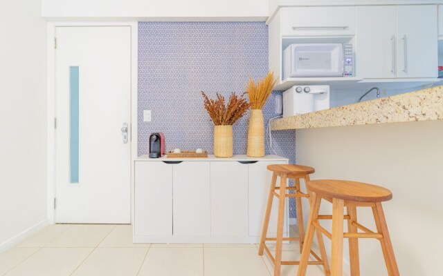 RV05 Excelente Quarto e Sala Pé na Areia
