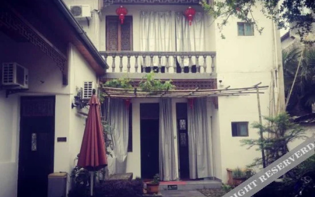Tujiale Hotel