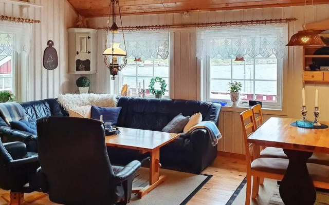 8 Person Holiday Home in Sundlandet