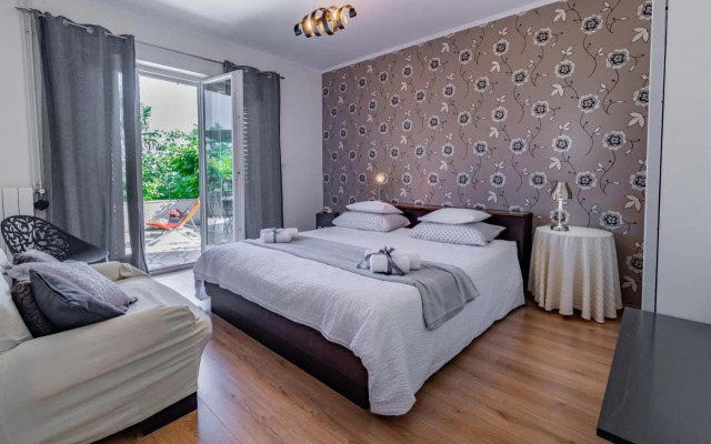 Apartments by the sea Lovran, Opatija - 7837
