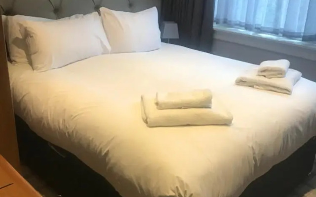 Rowantree Hotel