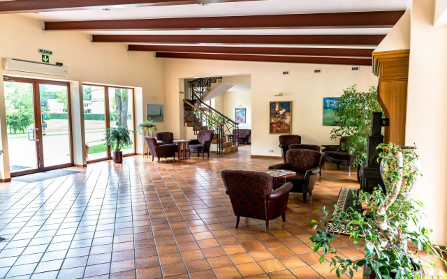 Regina Hotel