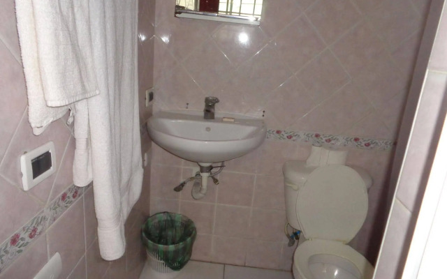 RIG Hostel Boca Chica Back Packer