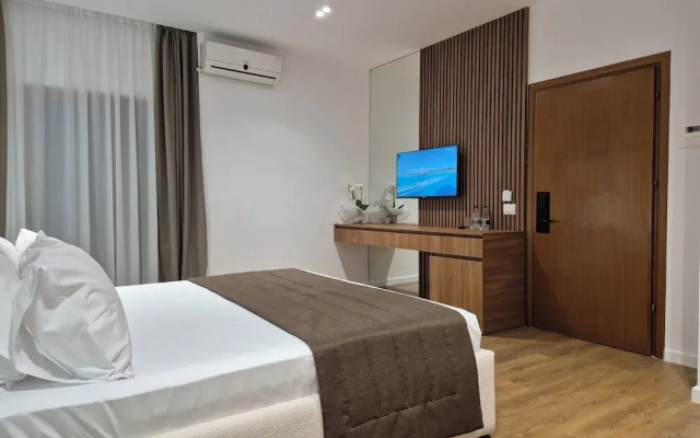 ORCHIDS Hotel