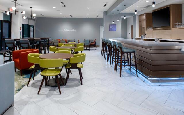 EVEN Hotel Shenandoah - The Woodlands by IHG