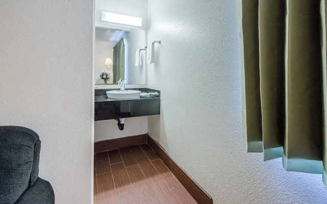 Motel 6 Evanston