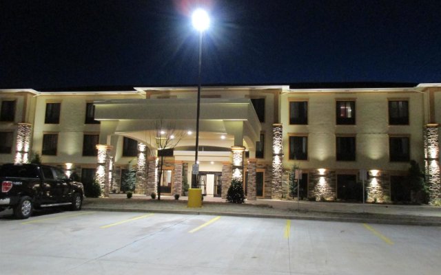 Best Western Plus Fairview Inn & Suites