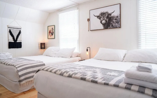 The Downtown Hive by Revelstoke Vacations