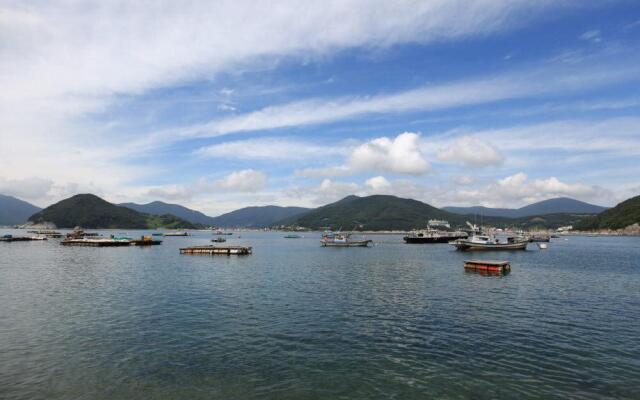 Way to Gonggogi Pension
