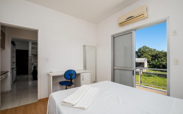 Bom apto p/ casais em Canasvieiras VDM1021