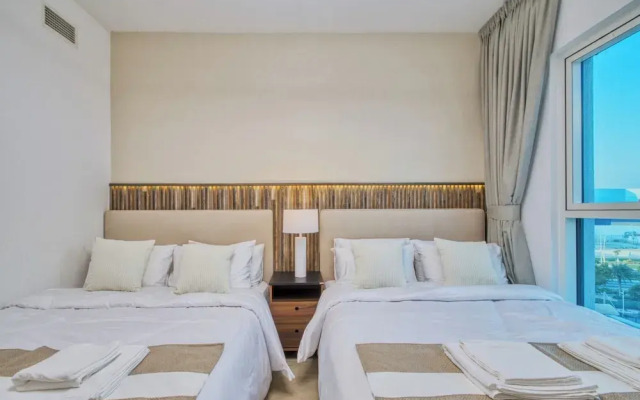 Luxe Ventures Waters Edge Haven