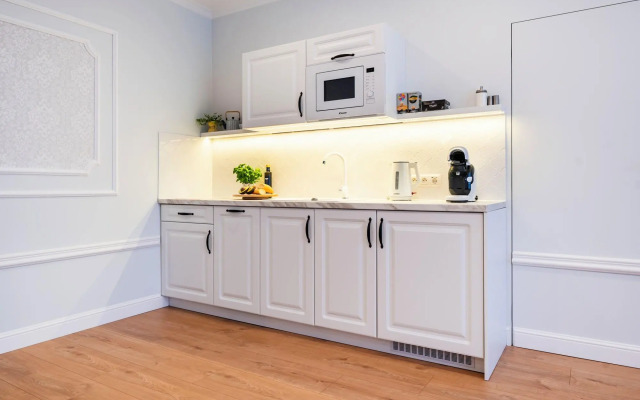 Main Square Apartments