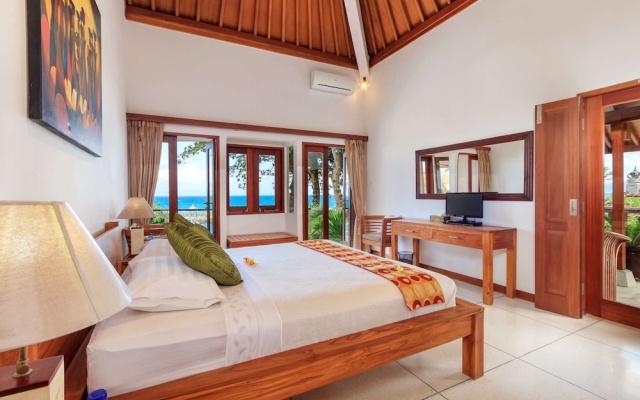 Villa for Rent in Bali 2002 – Guest Rooms – Candi Dasa