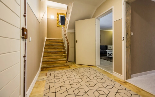 Luxury Stay by the Cascais Coastline