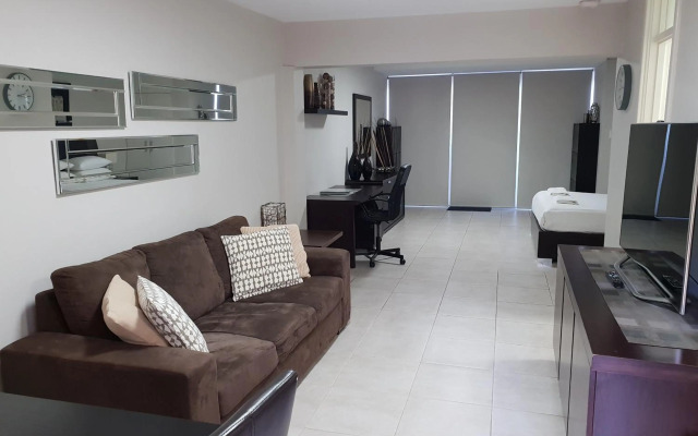 Studio 4 - ground floor Fremantle apartment