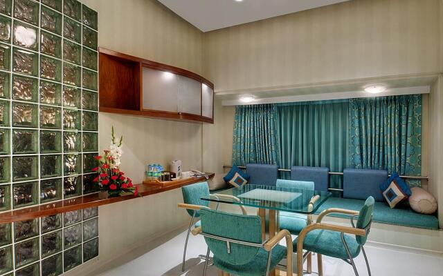 Hotel Kohinoor Continental, Airport