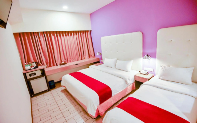 Lumut Suites
