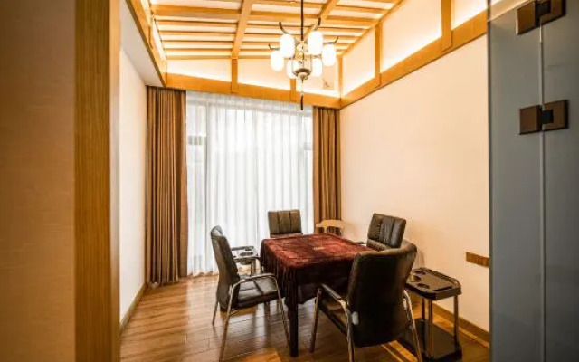 Yueyang Bamboo Mountain Residence