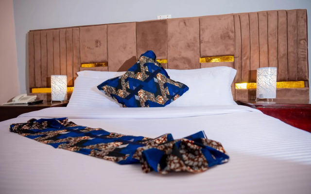 The Okaseni Lodge
