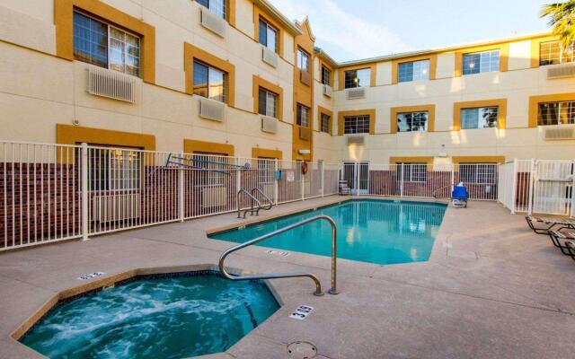 Comfort Suites Phoenix Airport